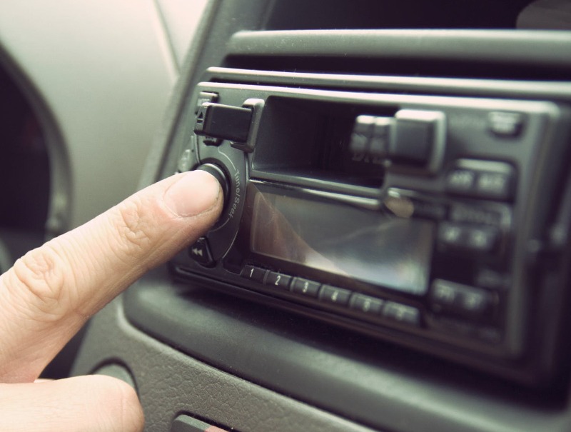 Radio Ausbauen So gelinkt Ihr Autoradiotausch zu 100